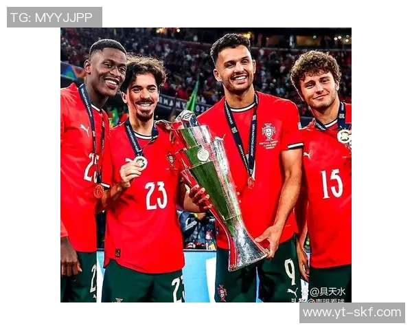 巴黎球队核心球星闪耀绿茵场引领足球新风潮 巴黎球队核心球星闪耀绿茵场引领足球新风潮