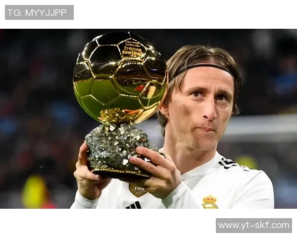 足球巨星集结版精彩对决 球星大合集带你领略世界顶级球技与巅峰对抗 足球巨星集结版精彩对决 球星大合集带你领略世界顶级球技与巅峰对抗